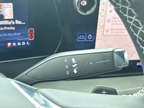 New 2025 Chevrolet Traverse LT w/ Enhanced Driving Package image 26