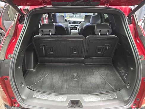 Used 2023 Buick Enclave Essence w/ Experience Buick Package AWD/4WD image 17
