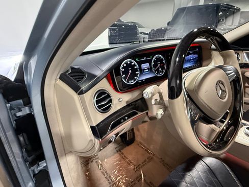 Used 2017 Mercedes-Benz S 550 Sedan w/ Sport Package w/ Sport Package image 23