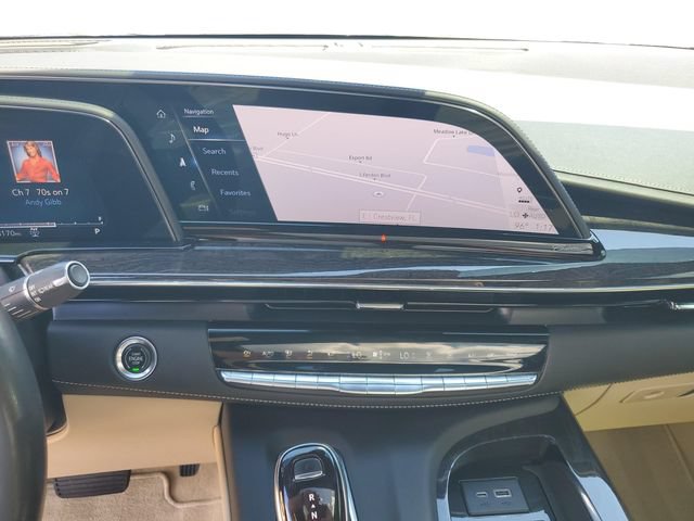 Used 2021 Cadillac Escalade Premium Luxury AWD/4WD image 19