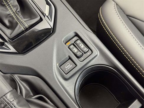 Used 2022 Subaru Crosstrek 2.5i Sport w/ Moonroof Package image 31