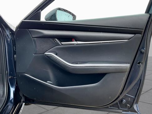 Used 2020 MAZDA MAZDA3 Sedan FWD image 20