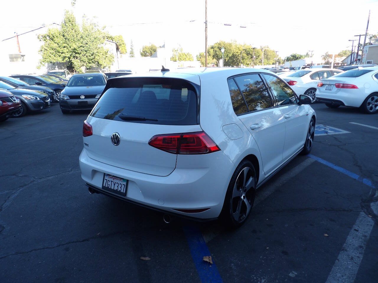 Used 2015 Volkswagen GTI S FWD image 3