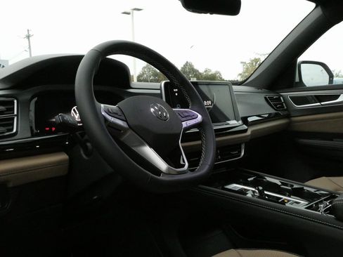 New 2026 Volkswagen Atlas Cross Sport SE image 30