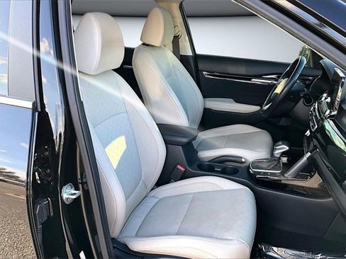 Used 2023 Kia Seltos EX image 28