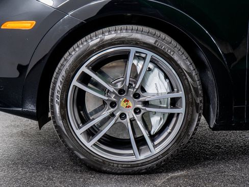 Used 2023 Porsche Cayenne Turbo image 20