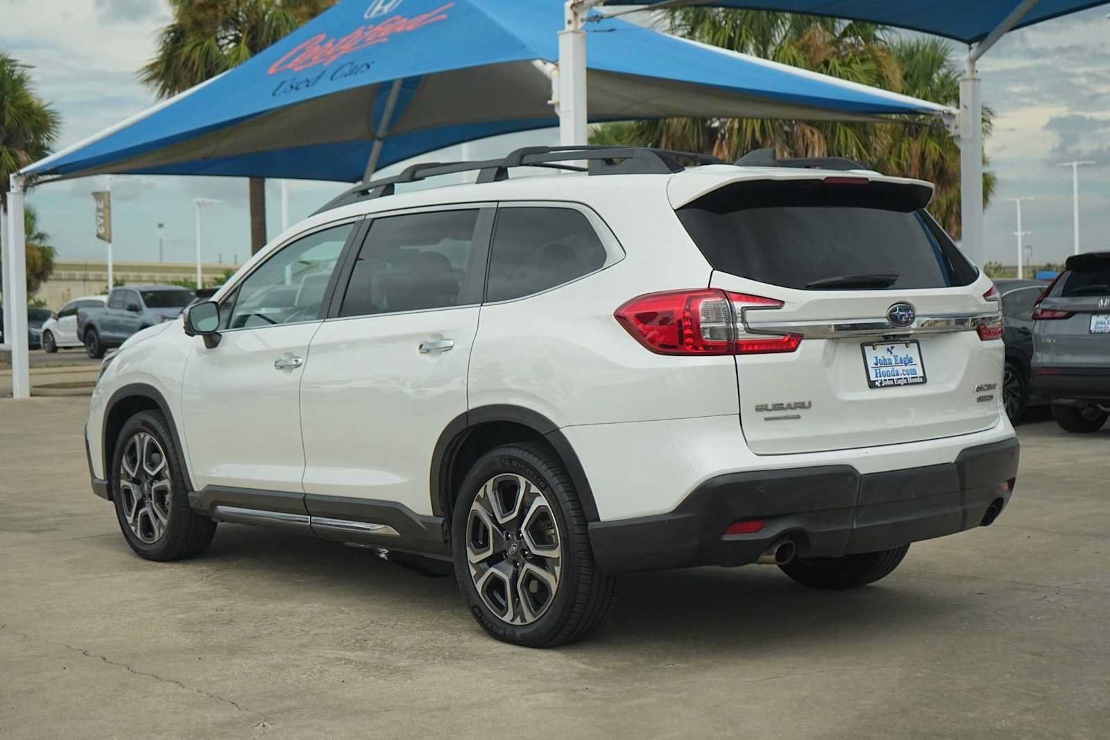 Used 2023 Subaru Ascent Touring AWD/4WD image 4