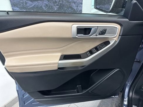 Used 2021 Ford Explorer Limited w/ Equipment Group 301A image 21