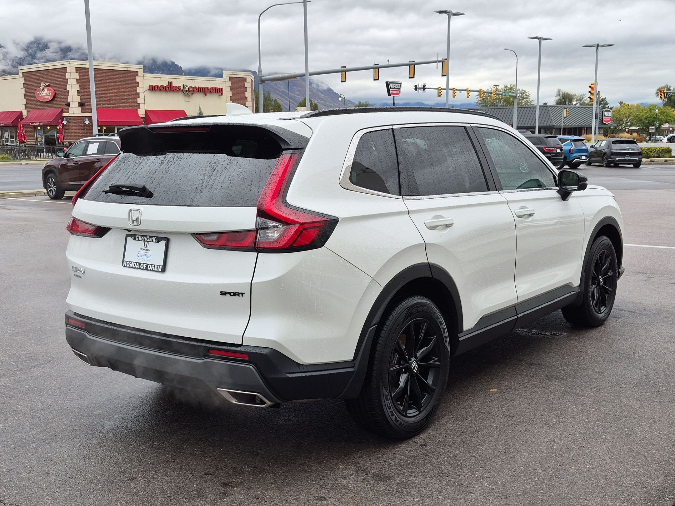 Used 2025 Honda CR-V Sport image 3