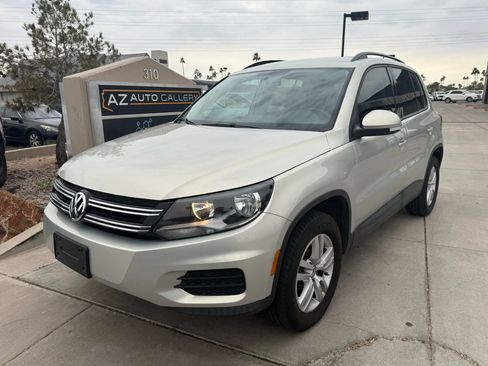 Used 2015 Volkswagen Tiguan S image 4