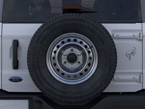 New 2025 Ford Bronco 4-Door image 24