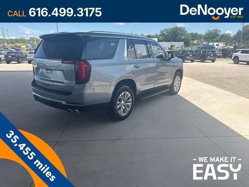 Used 2025 GMC Yukon Denali AWD/4WD image 5