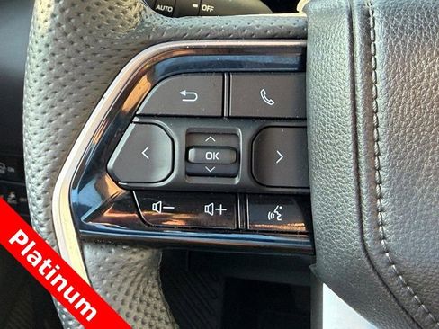 Used 2025 Toyota Sequoia Platinum AWD/4WD image 21