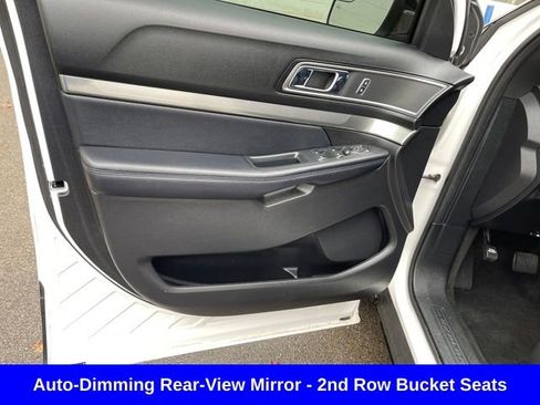 Used 2018 Ford Explorer XLT w/ Equipment Group 202A image 8