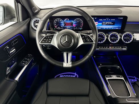 Used 2024 Mercedes-Benz GLB 250 4MATIC image 20