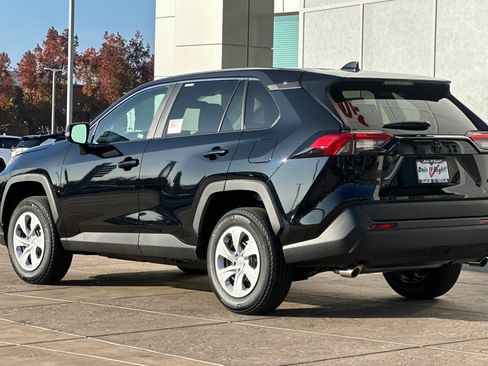 New 2025 Toyota RAV4 LE image 6