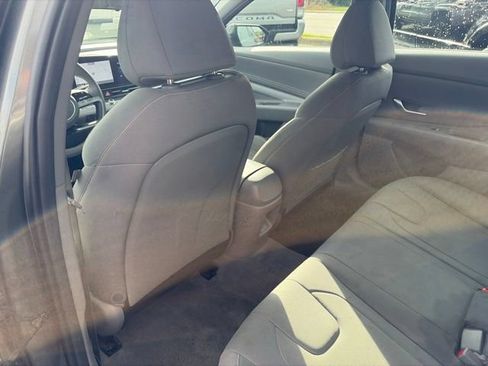 Used 2025 Hyundai Elantra SEL FWD image 20