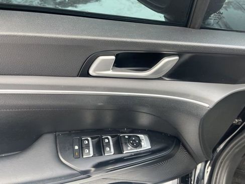 Used 2022 Kia K5 GT-Line image 14