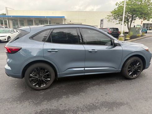 Used 2023 Ford Escape ST-Line Elite w/ Premium Technology Package AWD/4WD image 8
