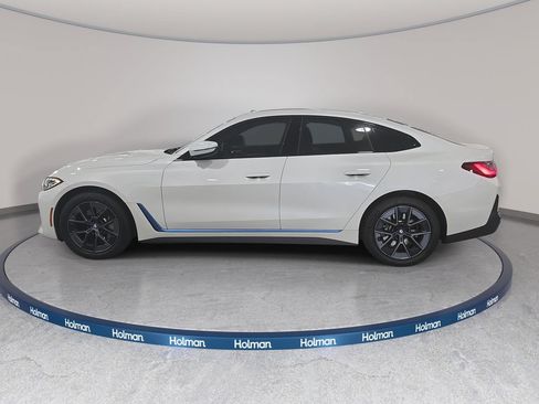 Used 2023 BMW i4 eDrive35 RWD image 9