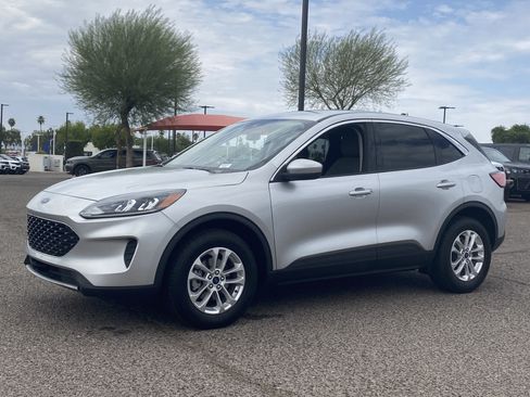 Used 2020 Ford Escape SE AWD/4WD image 2
