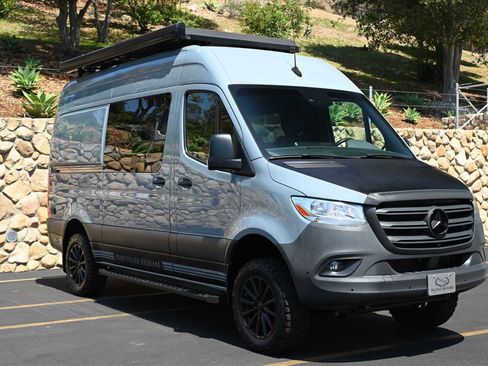 Used 2020 Mercedes-Benz Sprinter 2500 image 1