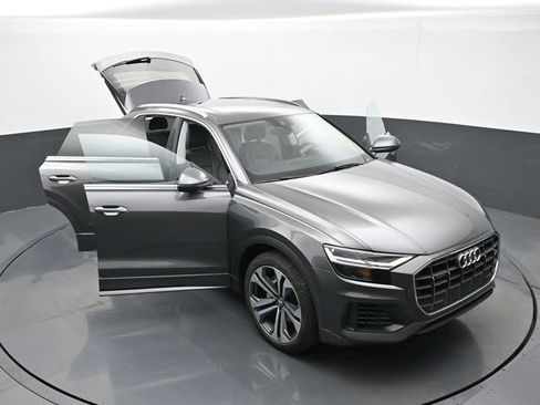 Used 2019 Audi Q8 Premium Plus w/ Premium Plus AWD/4WD image 32