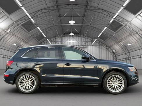 Used 2017 Audi Q5 2.0T Premium Plus w/ Technology Package image 8