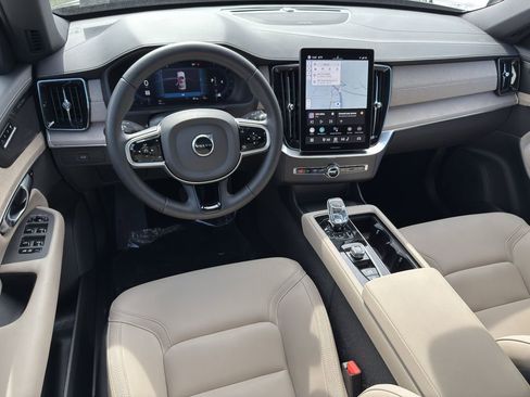 Certified 2025 Volvo XC90 B6 Plus image 14