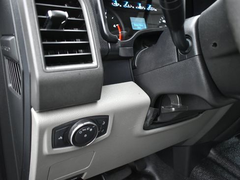 Used 2018 Ford F250 XL w/ Power Equipment Group image 41