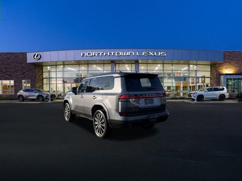 Certified 2024 Lexus GX 550 w/ Accessory Package (2T) image 26
