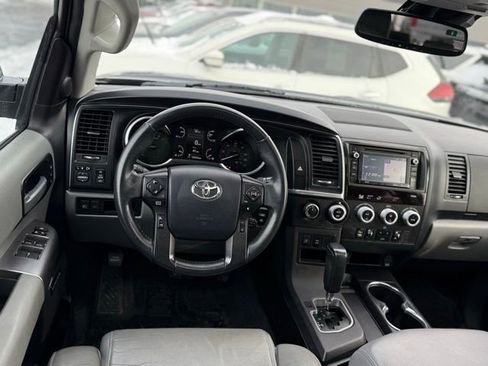 Used 2018 Toyota Sequoia Limited AWD/4WD image 7