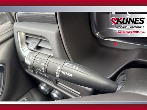 Used 2024 GMC Yukon SLT image 30