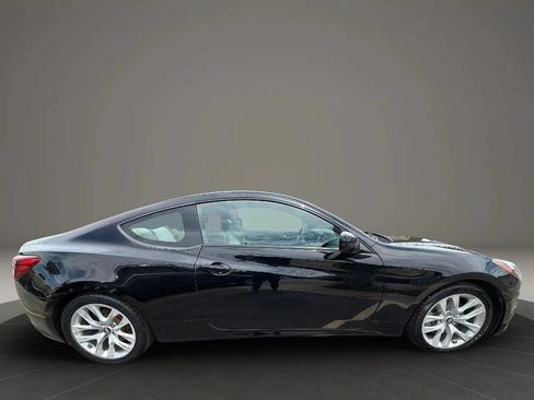 Used 2013 Hyundai Genesis 2.0T RWD image 4
