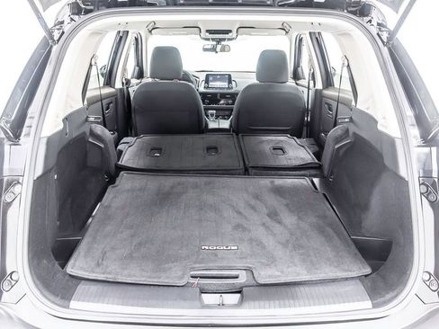 Used 2023 Nissan Rogue SV image 37