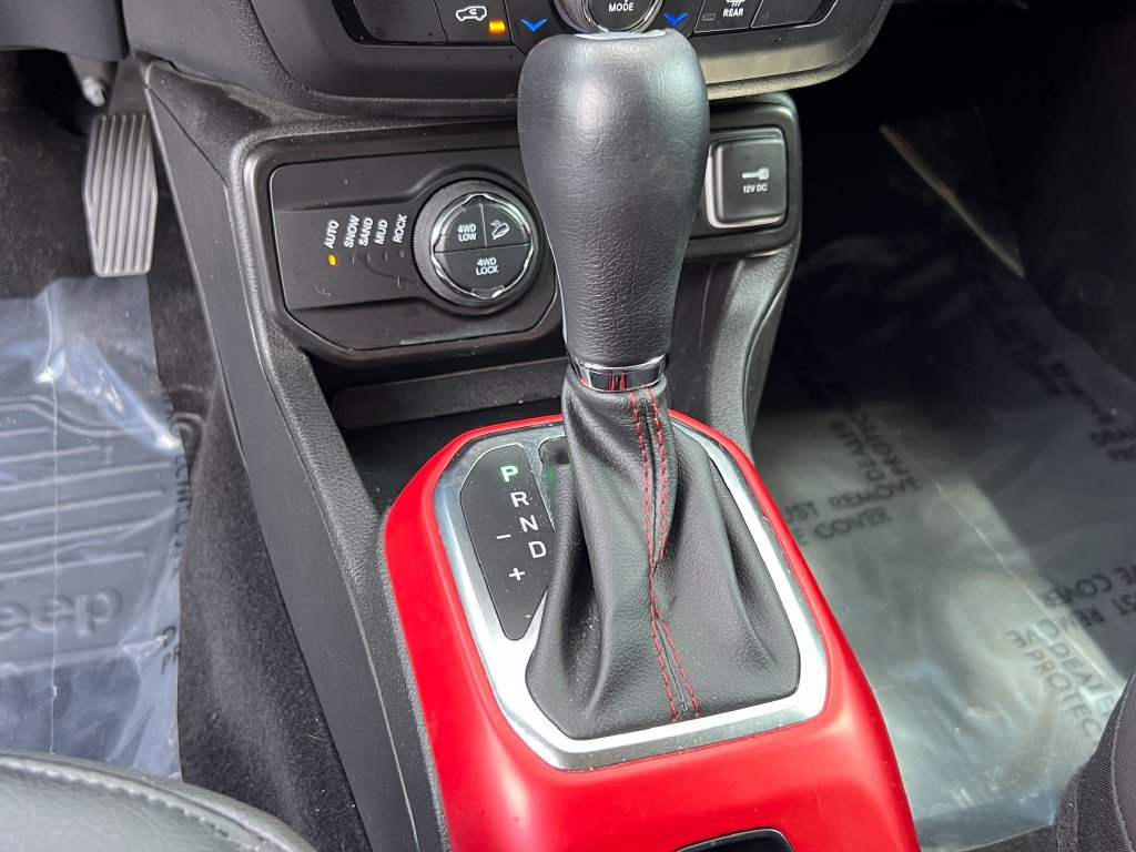 Used 2022 Jeep Renegade Trailhawk AWD/4WD image 31