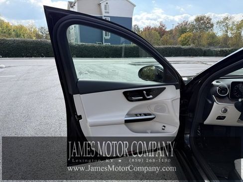 New 2026 Mercedes-Benz C 300 4MATIC Sedan image 10