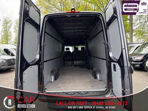 Used 2023 Mercedes-Benz Sprinter 2500 image 7