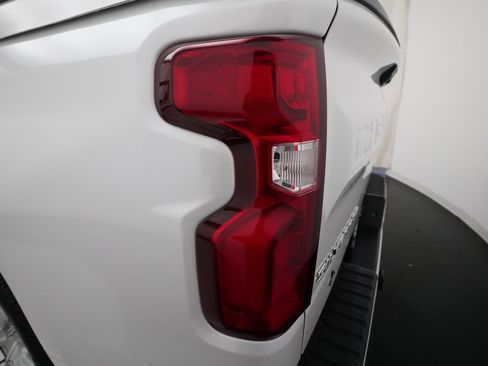 Certified 2023 Chevrolet Silverado 1500 High Country w/ Technology Package image 30