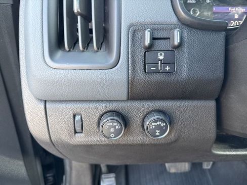 Used 2022 Chevrolet Colorado Z71 image 29