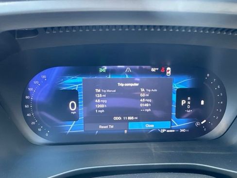 Certified 2025 Volvo XC40 B5 Core AWD/4WD image 24