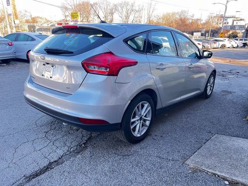 Used 2018 Ford Focus SE image 5