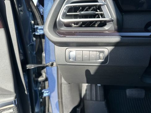 New 2026 Chevrolet Traverse RS w/ LPO, Floor Liner Package AWD/4WD image 18
