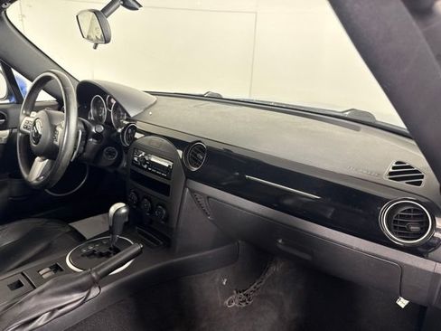 Used 2006 MAZDA MX-5 Miata Grand Touring w/ Premium Pkg RWD image 27