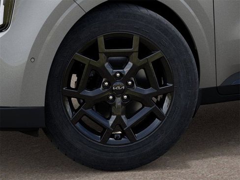 New 2025 Kia Carnival SX w/ SX Dark Edition Package image 9