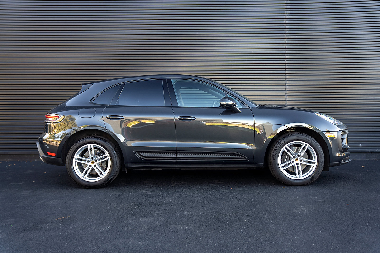 Certified 2026 Porsche Macan AWD/4WD image 27