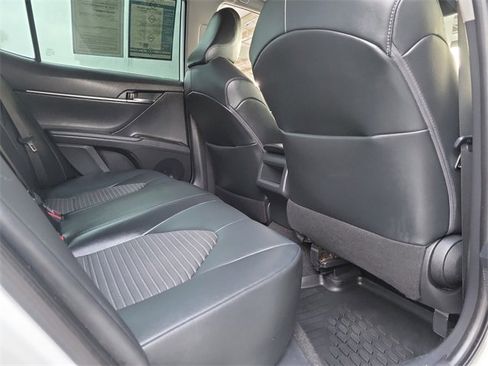 Used 2021 Toyota Camry SE image 22