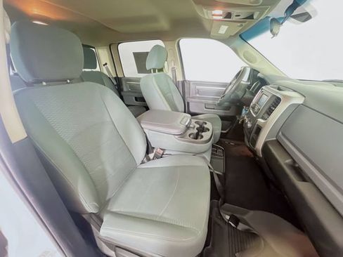 Used 2020 RAM 1500 Classic SLT RWD image 26