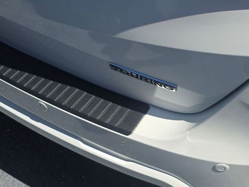 Used 2025 Honda Odyssey Touring image 5