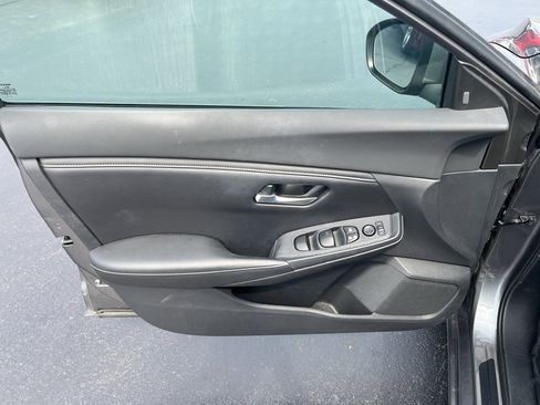 Used 2021 Nissan Sentra SV FWD image 9